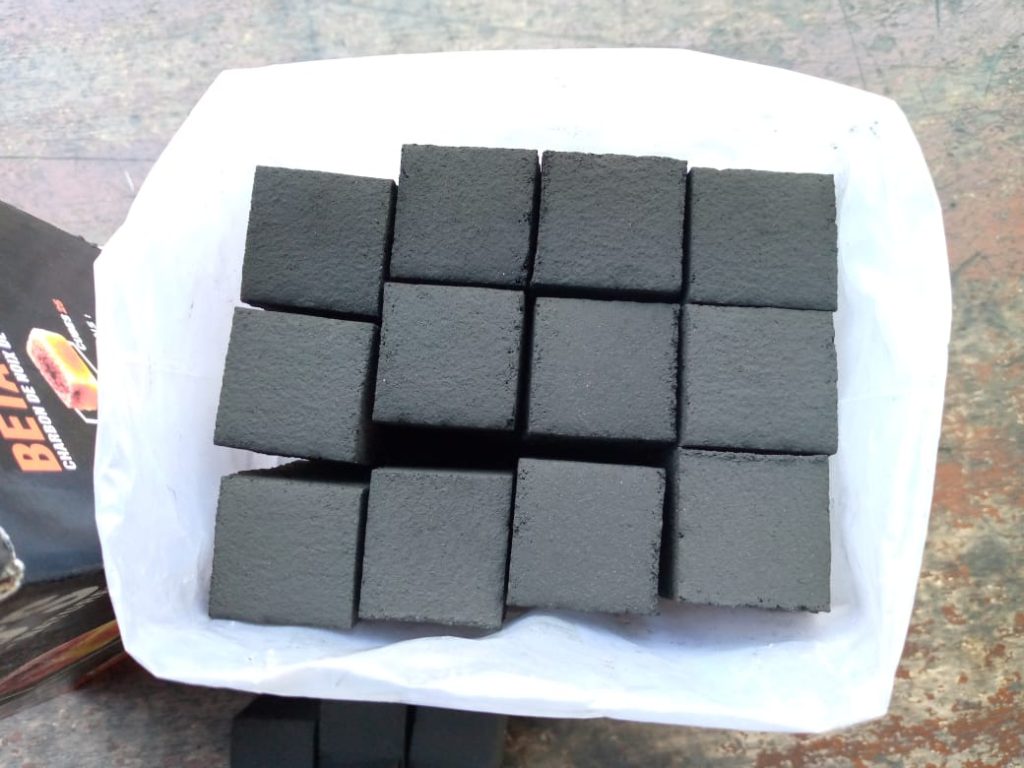 briquette-charcoal-packed